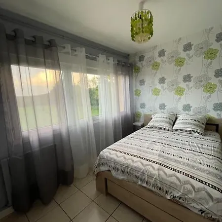 Rdc Avec Terrasse Apartamento *